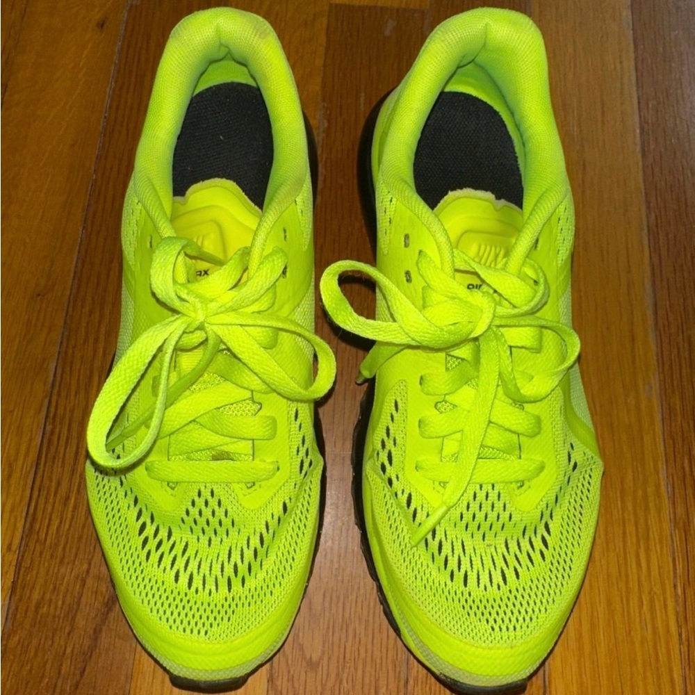 Nike Women's Vibrant Lime Athletic Shoes